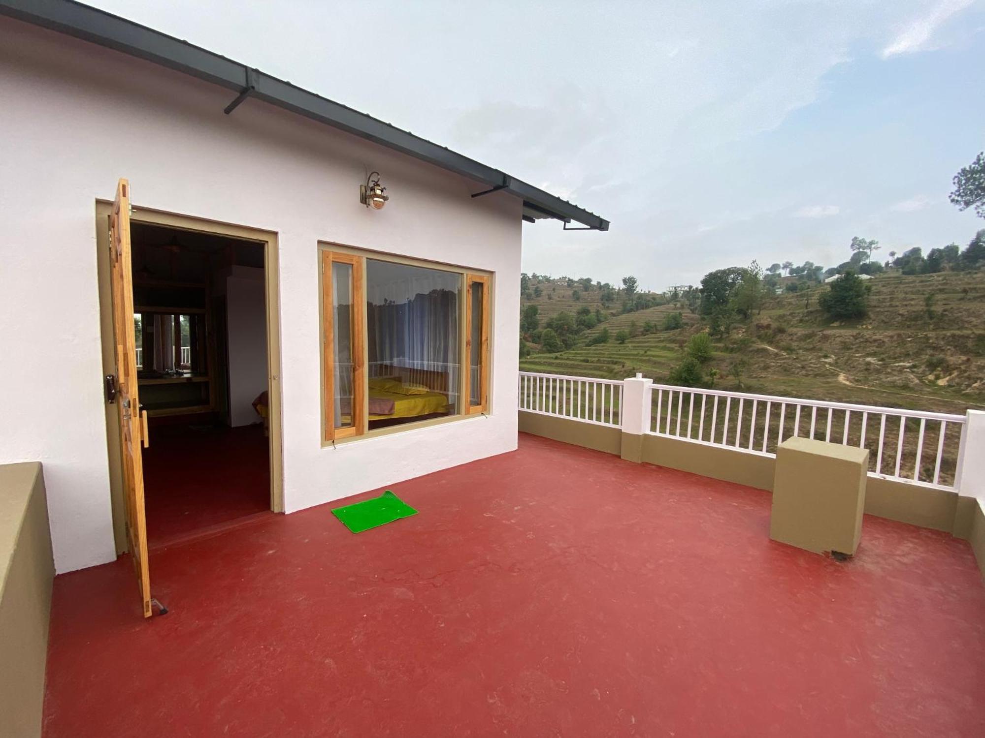 Brook Cottage Champawat Eksteriør billede